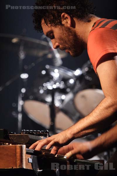 WOLFMOTHER - 2006-11-17 - PARIS - Elysee Montmartre - 